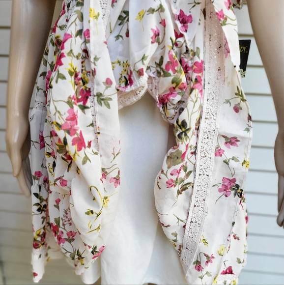 🔥SOLD🔥 🆕️🌺TAYLOR🌺 Women's Short Sleeve Floral Surplice Dress💃 - Picture 13 of 14